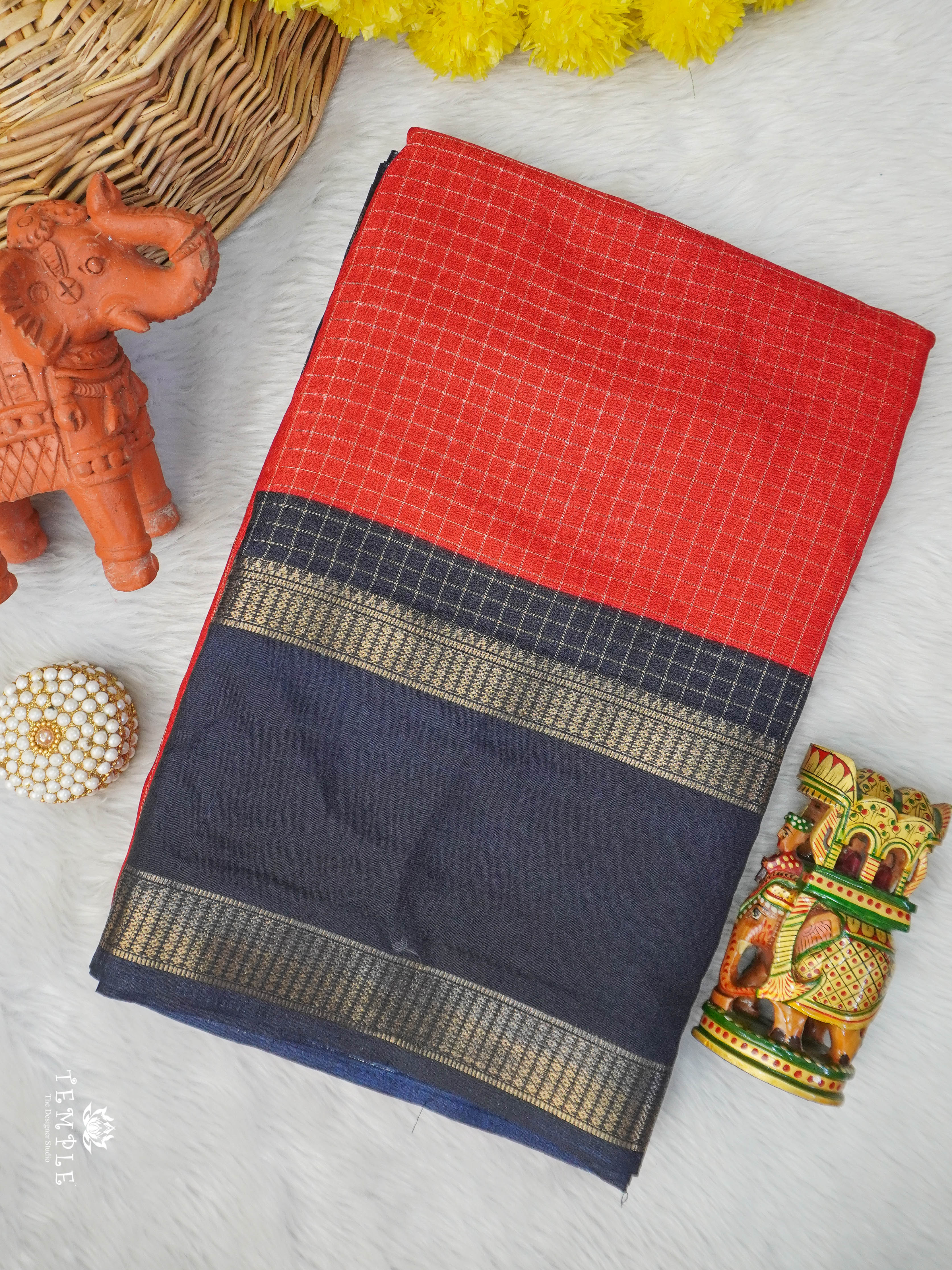 Checked Pattern Georgette Saree | TTDS2943