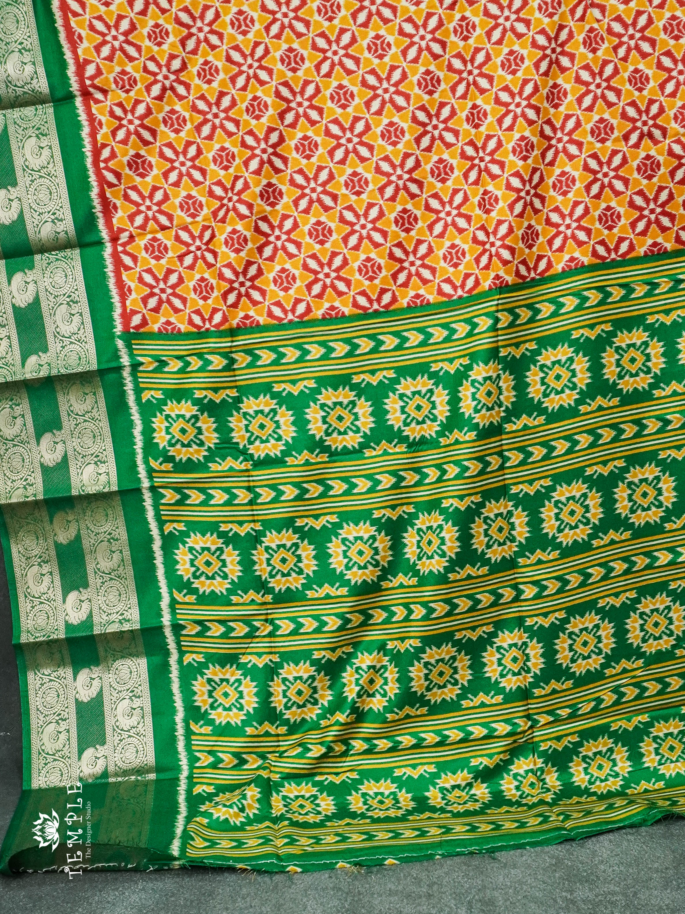 Dola Jacquard Saree | TTDS1086