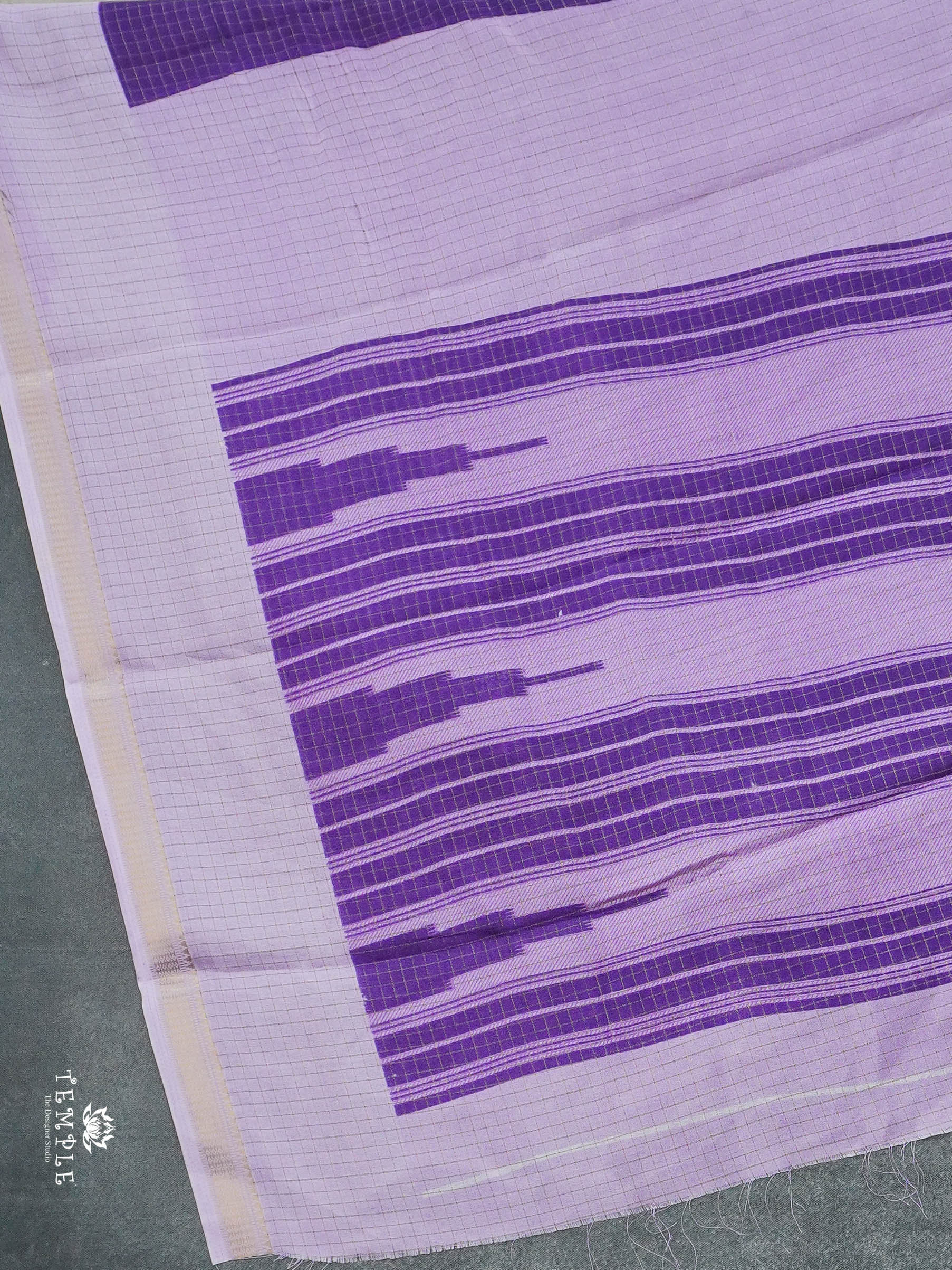 Checked Pattern Georgette Saree | TTDS2943