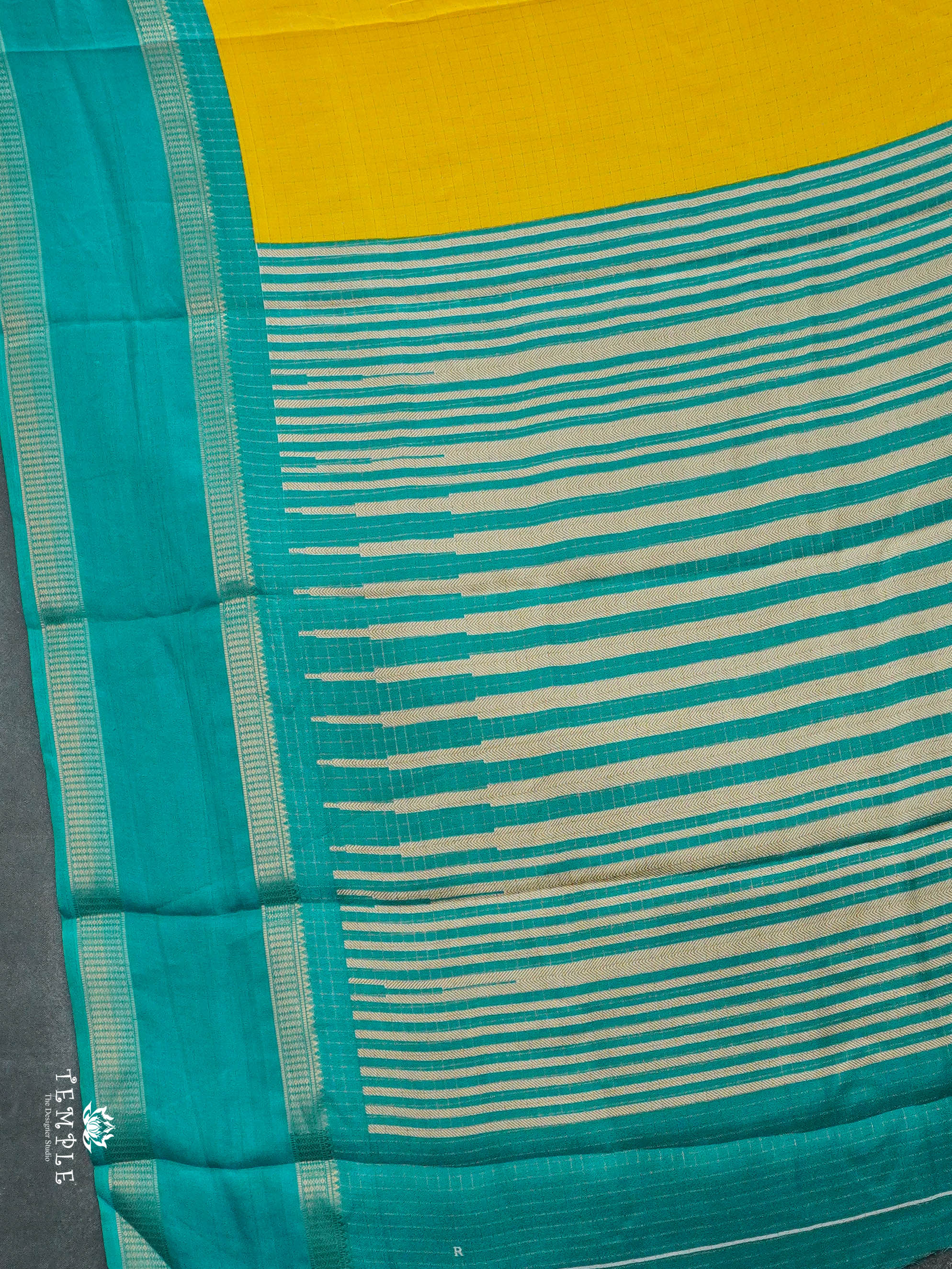 Checked Pattern Georgette Saree | TTDS2943