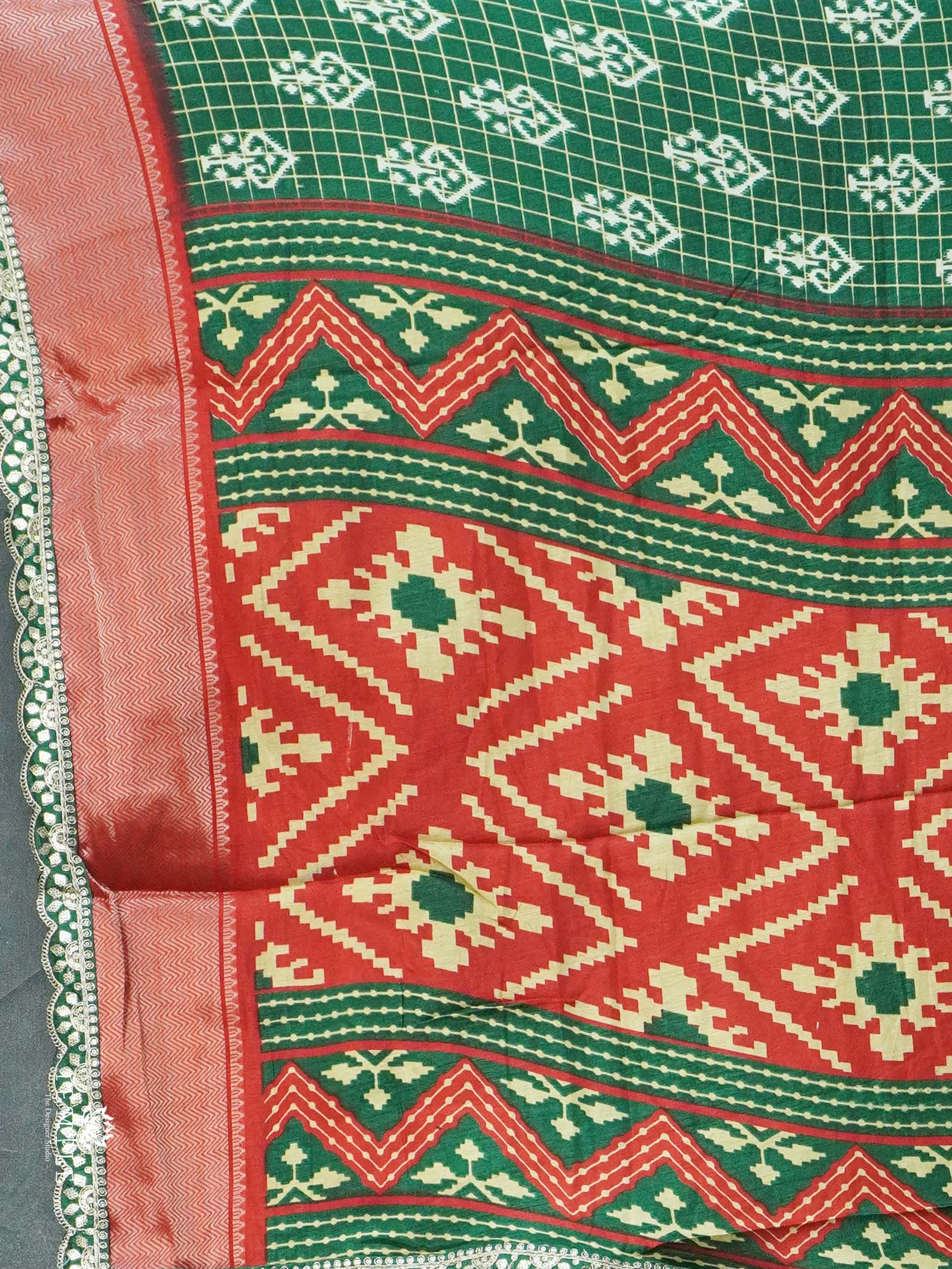 Dola Silk Saree With Scallop Border | TTDS2462