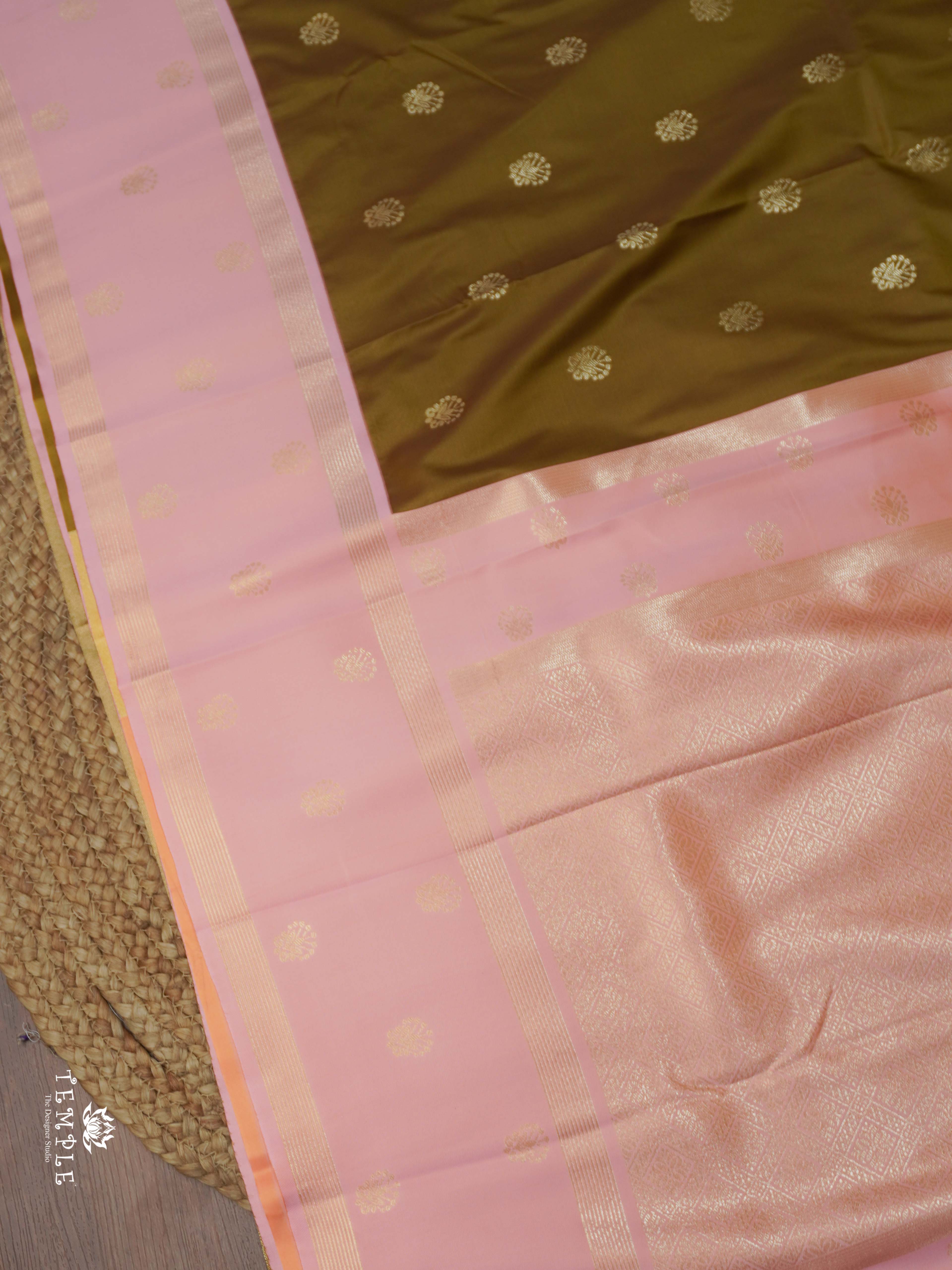 Gadwal Semi Silk Saree | TTDS1979