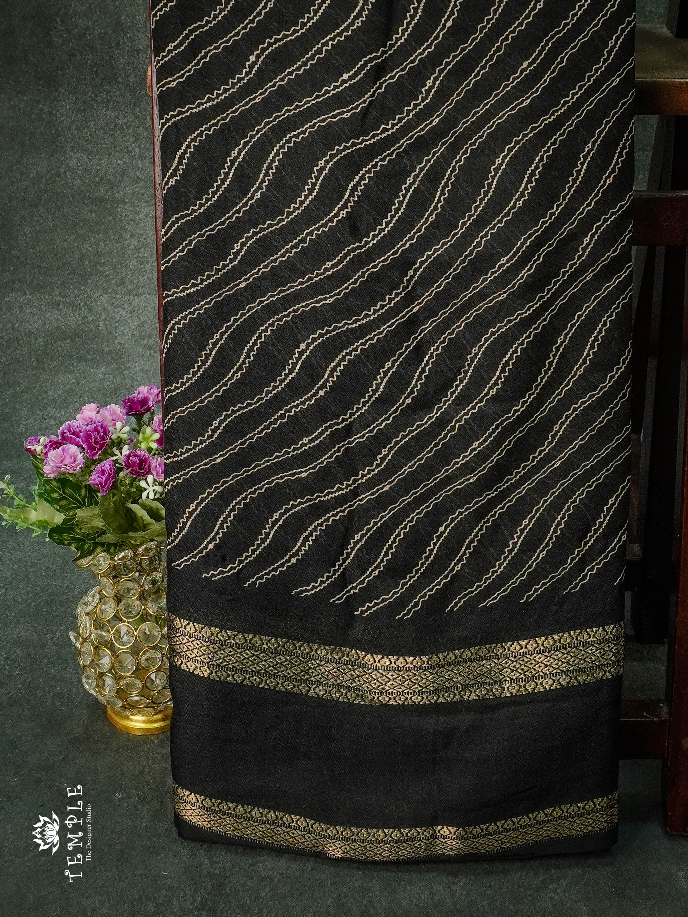 Georgette Saree With Wavy Print(Black) | TTDS1122