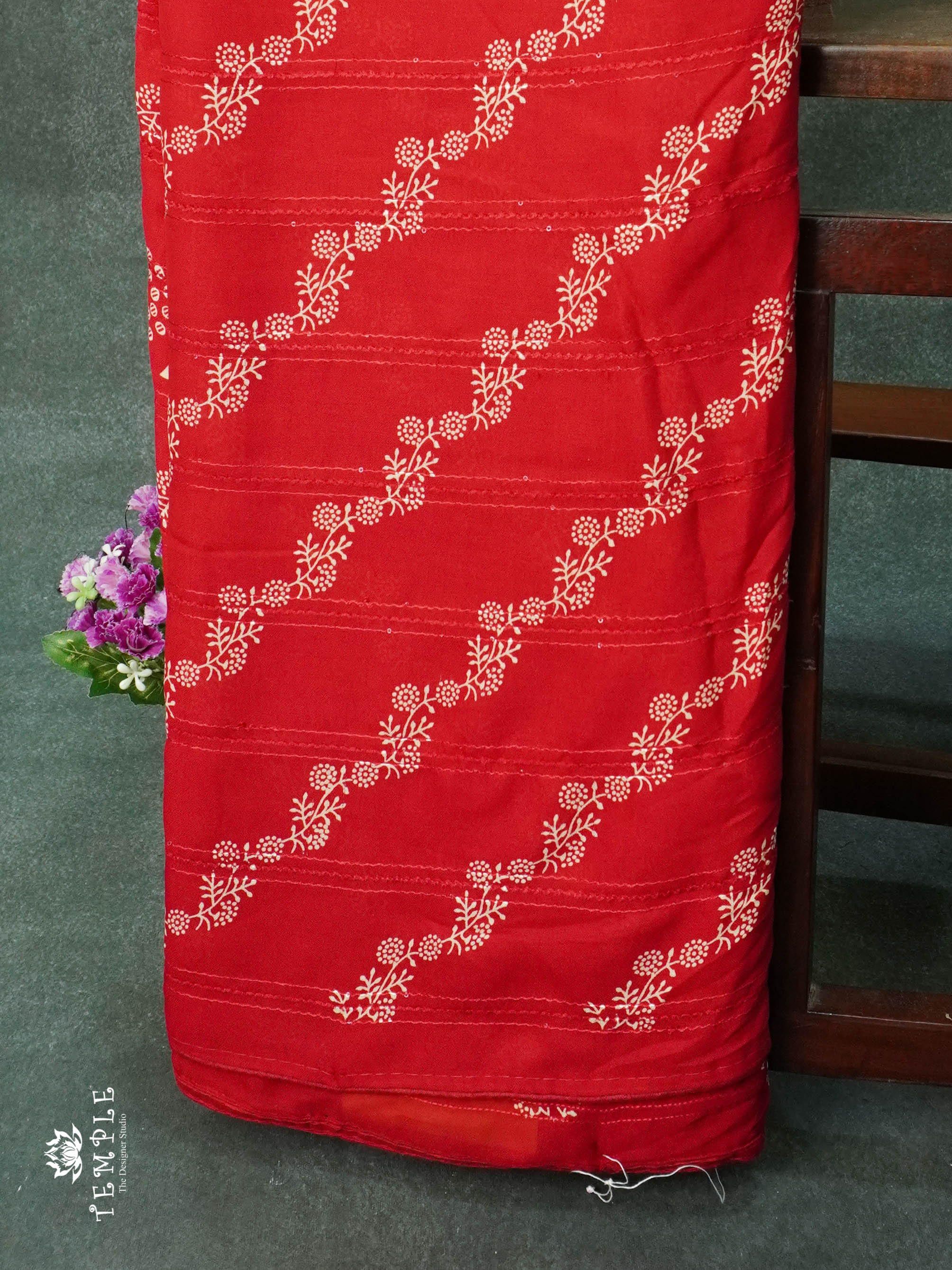 Georgette Saree With Tiny Floral Print(Red) | TTDS1151