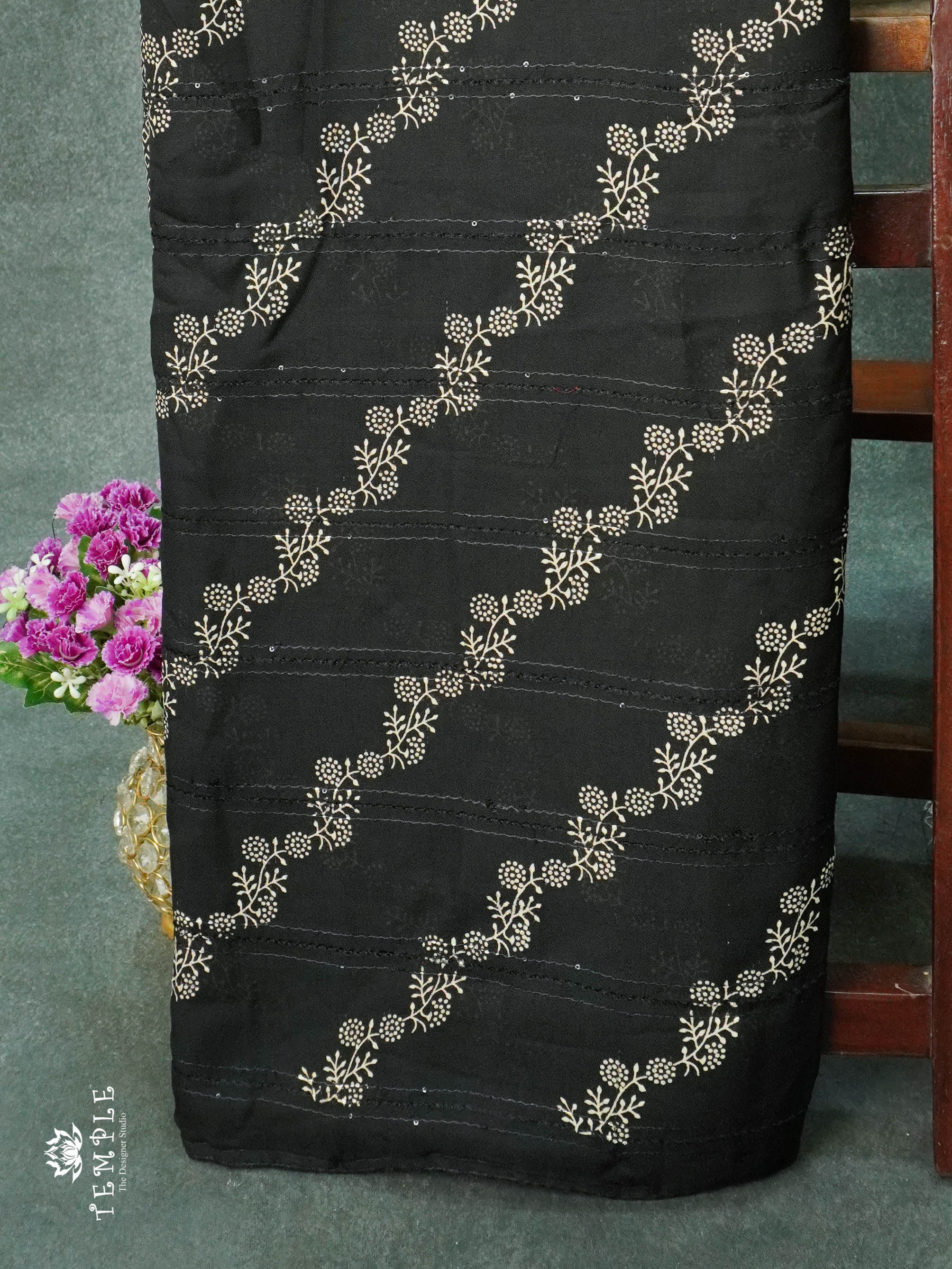 Georgette Saree With Tiny Floral Print(Black) | TTDS1151