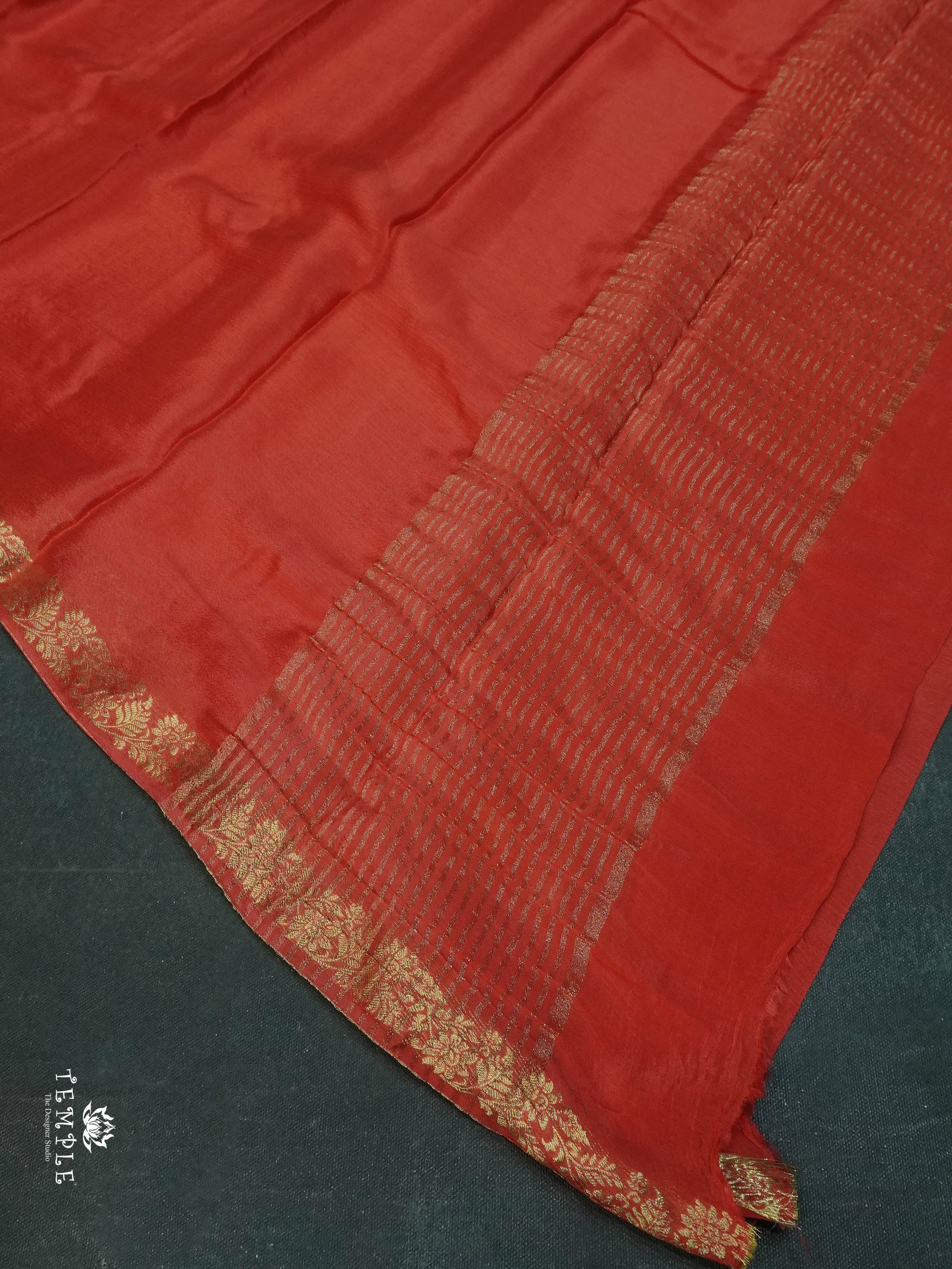 Viscose Georgette Saree With Brocade Blouse | TTDS1542