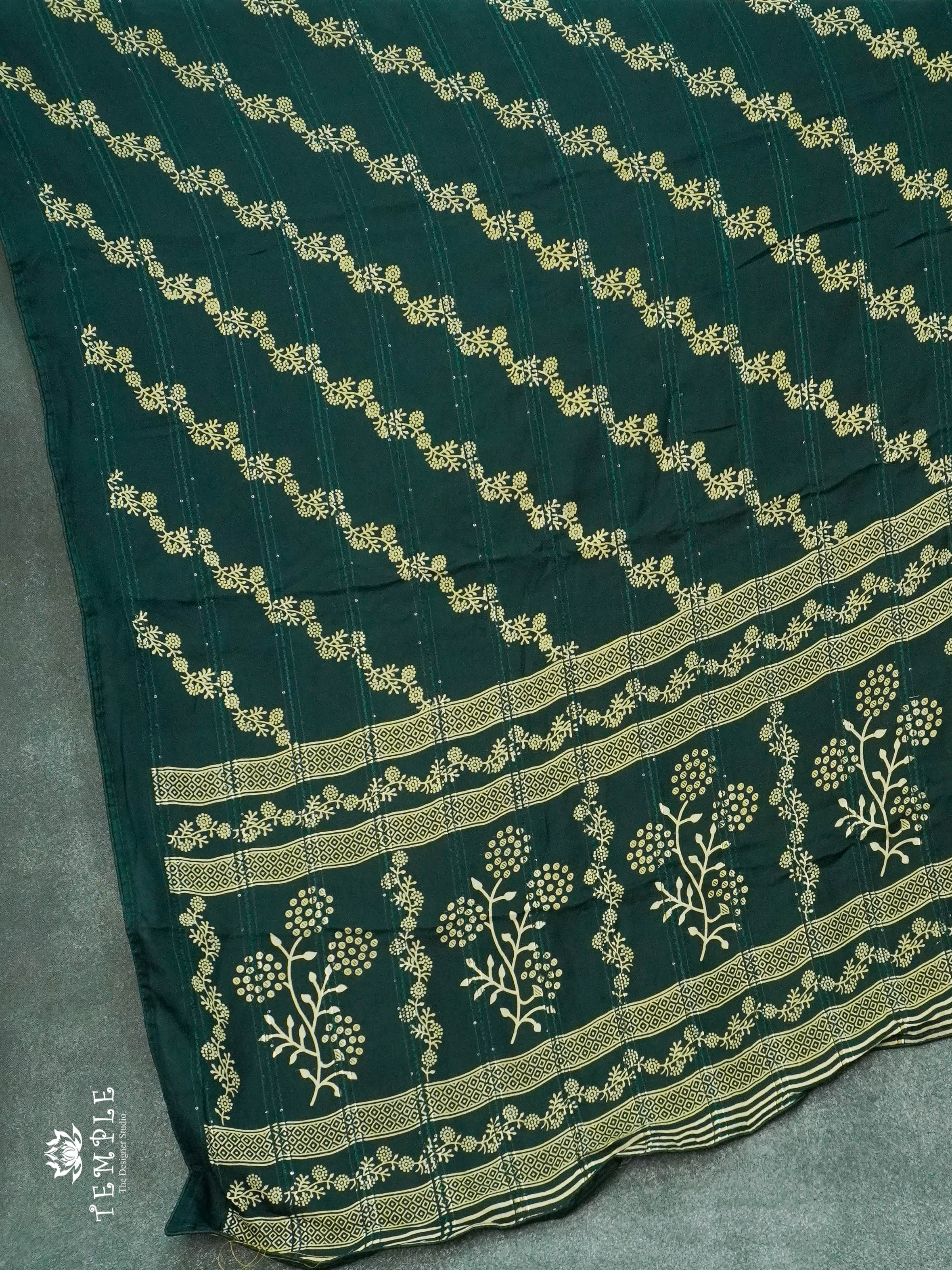 Georgette Saree With Tiny Floral Print(Bottle Green) | TTDS1151