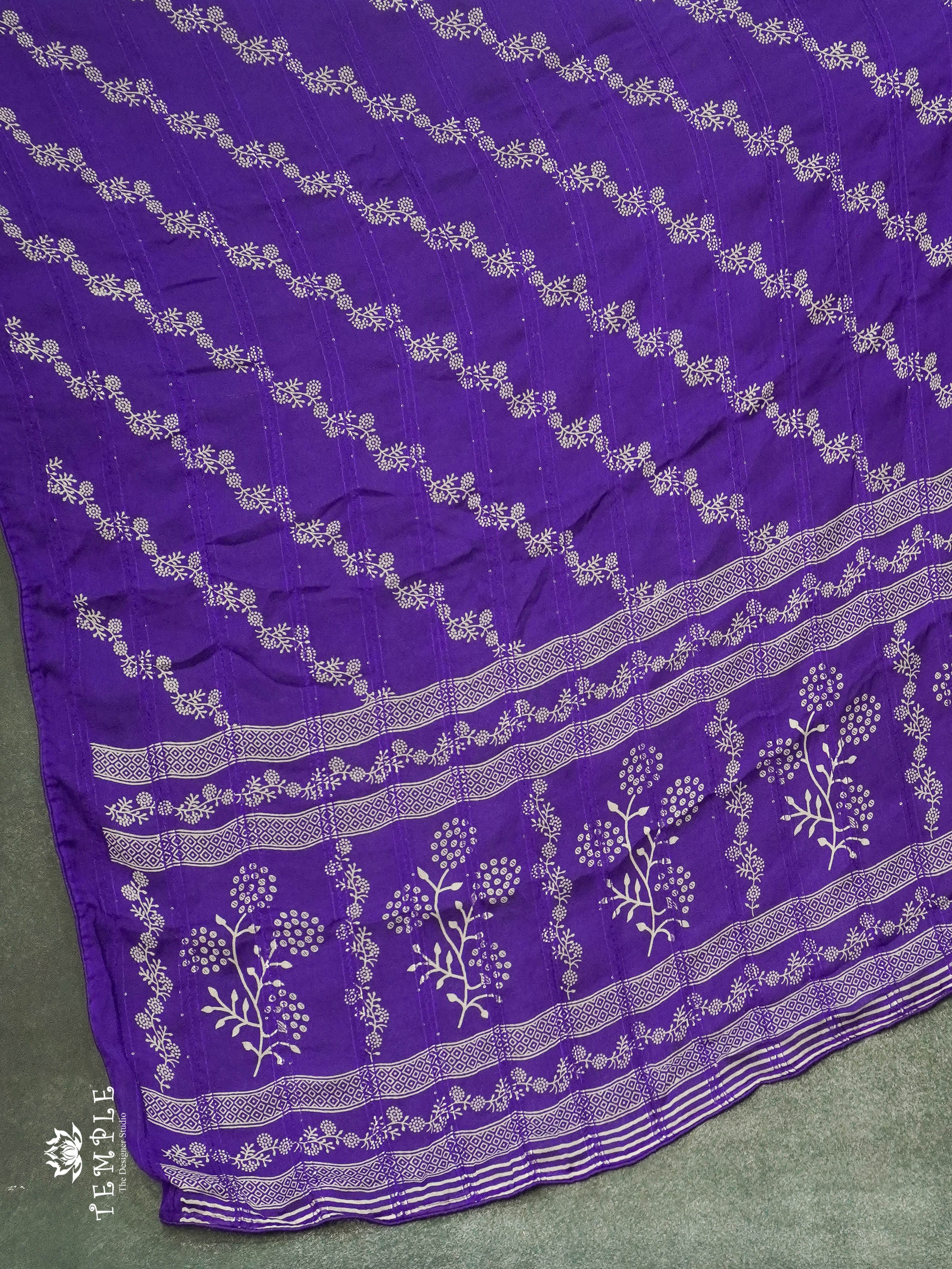 Georgette Saree With Tiny Floral Print(Violet) | TTDS1151