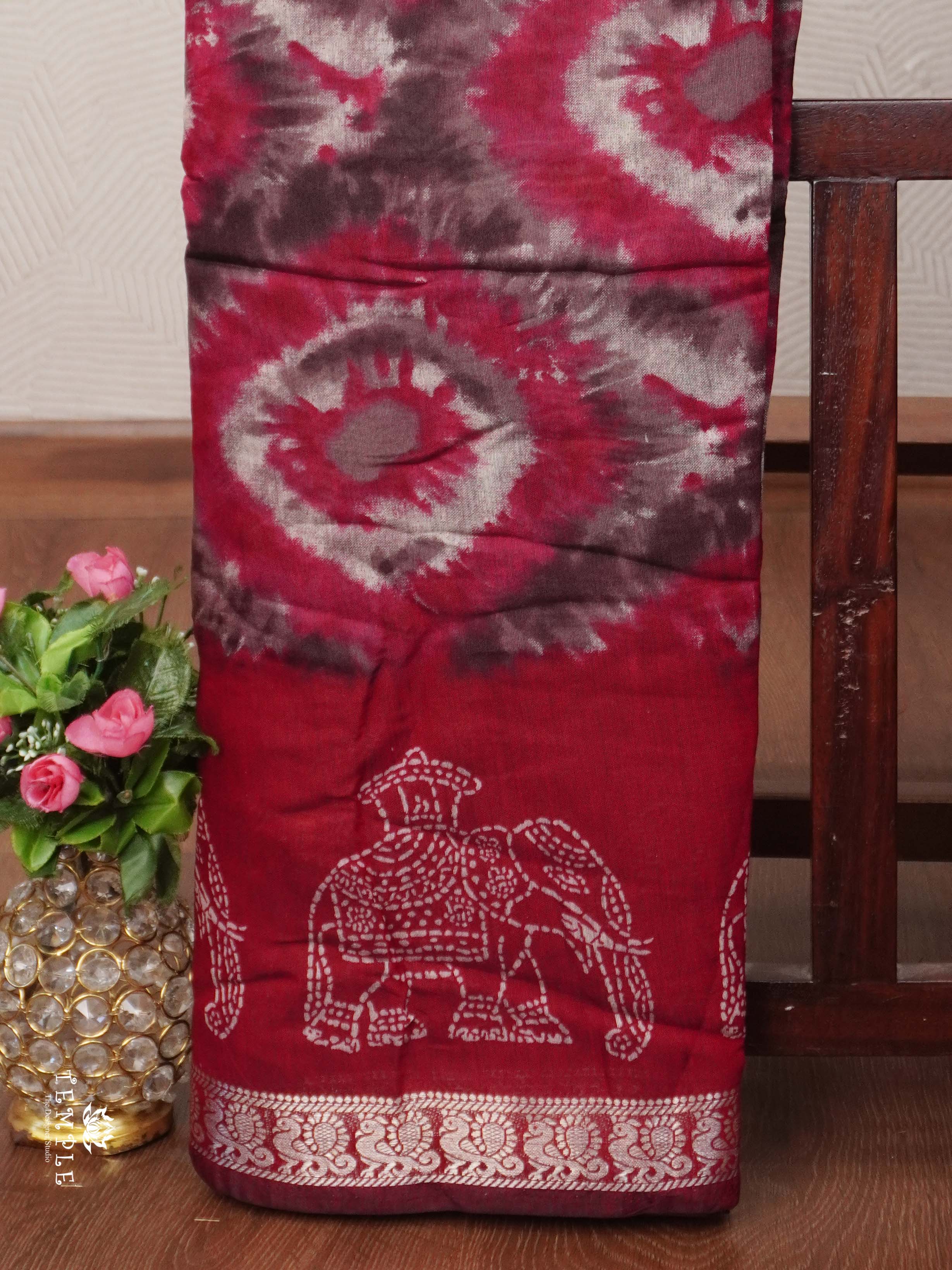 Mangalagiri Cotton Saree With Bandhani Elephant Motif  | TTDS2544