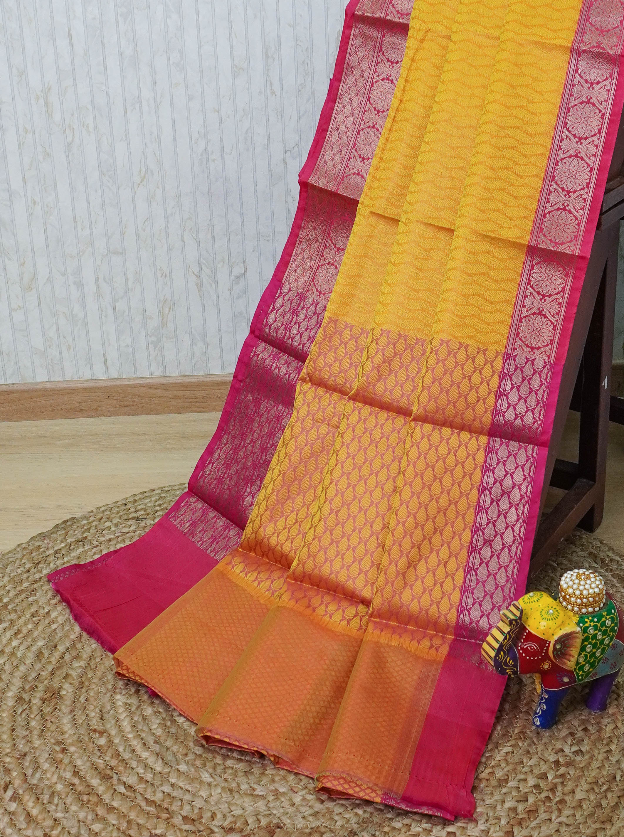 Kora Muslin Silk Saree, Length: 6.3 m at Rs 1400 in Varanasi | ID:  20332973830