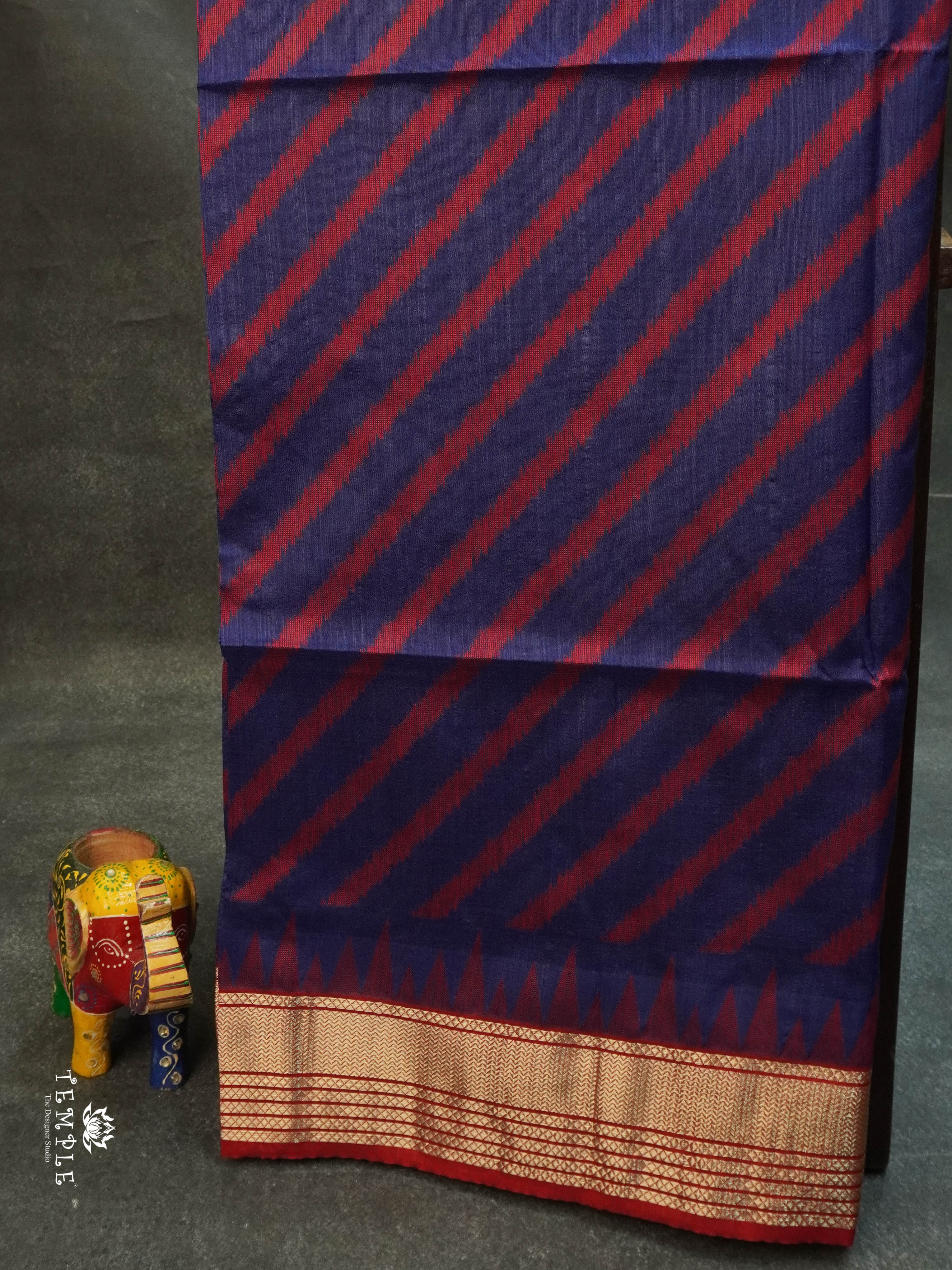 Raw Silk Saree With Thread Woven Design | TTDS1584