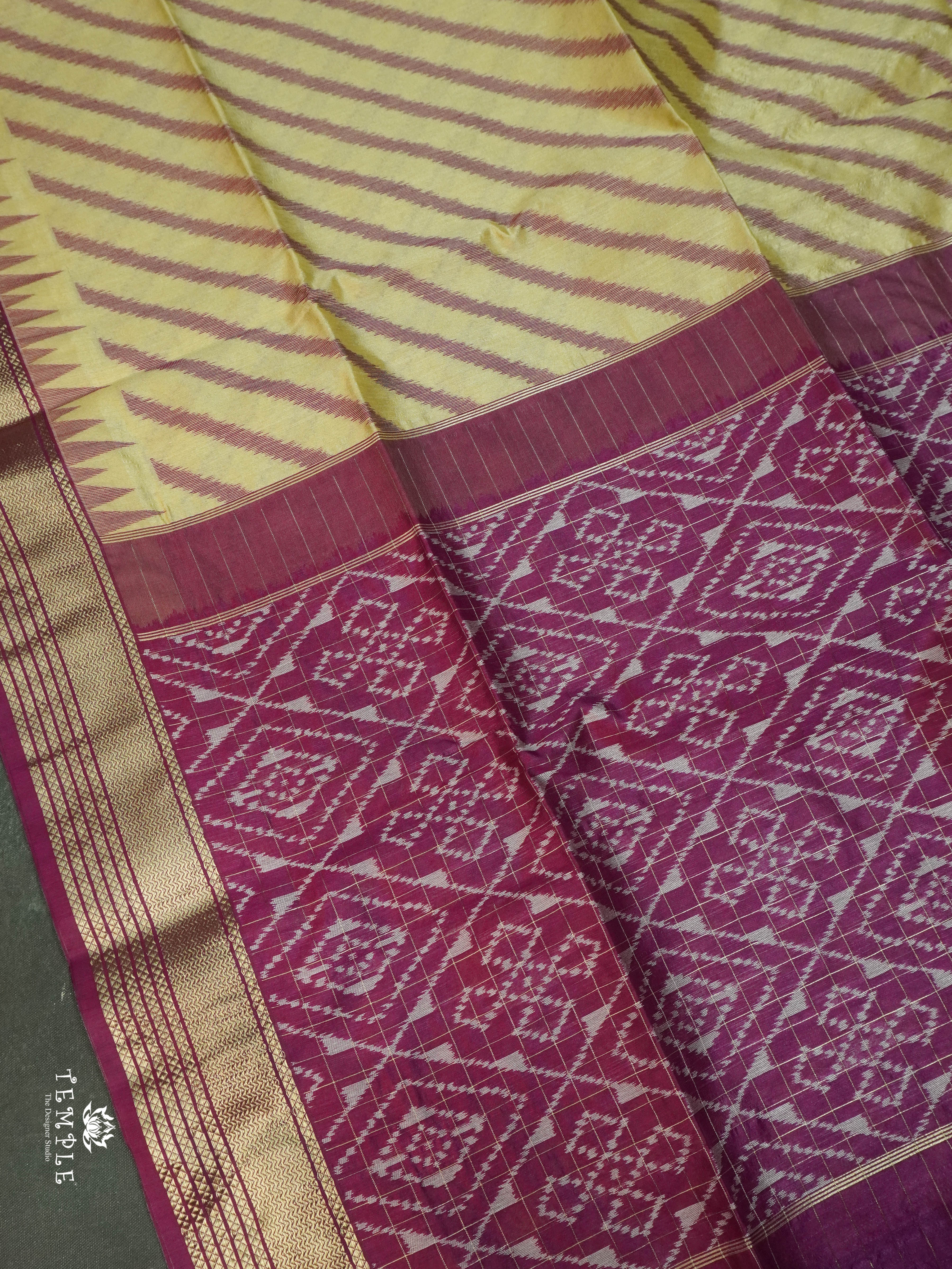 Raw Silk Saree With Thread Woven Design | TTDS1584