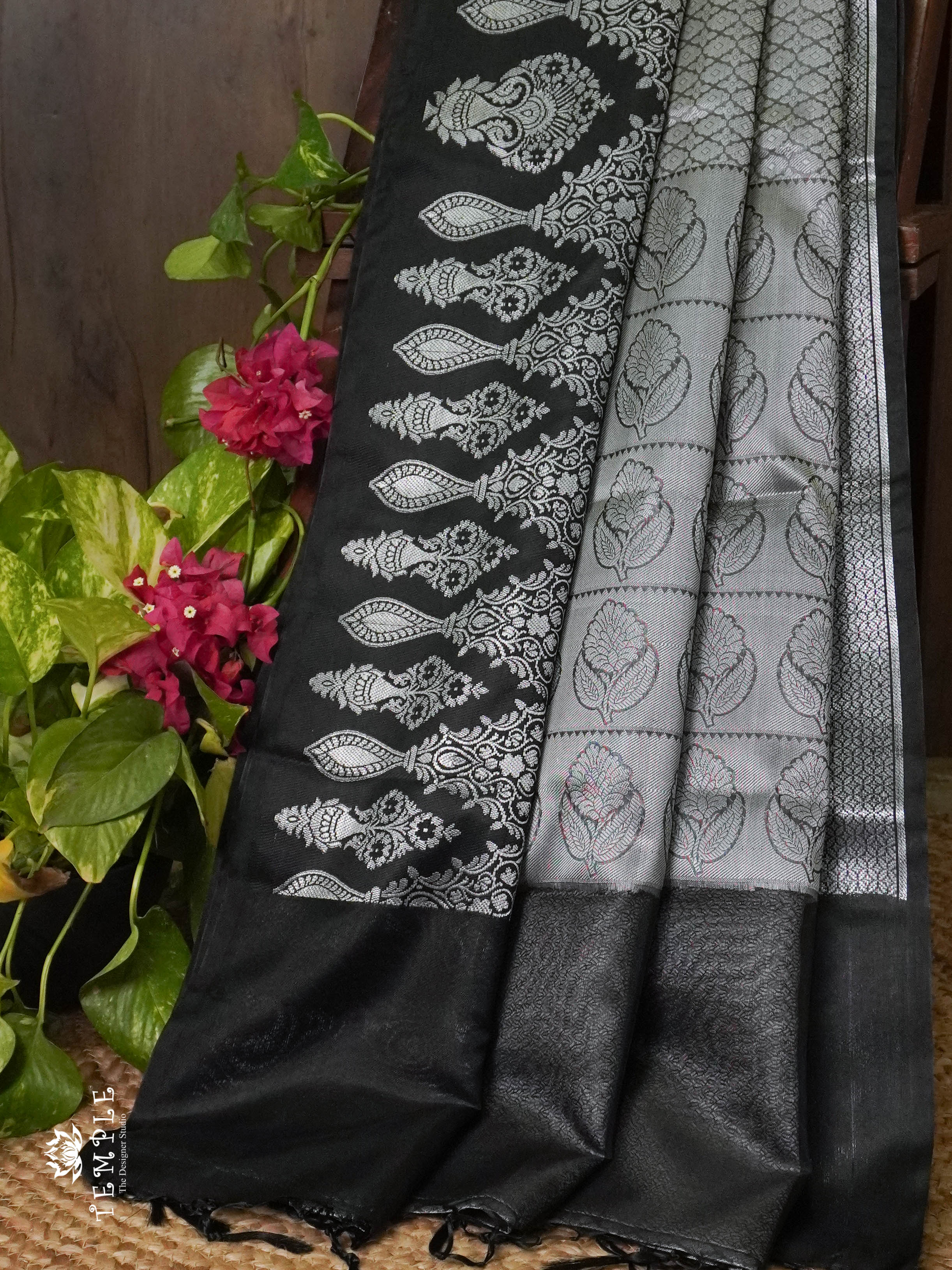 Kora outlet Muslin Silk embossed with running blouse, Bridal saree, Designer saree, Banarasi antique border 9 colors