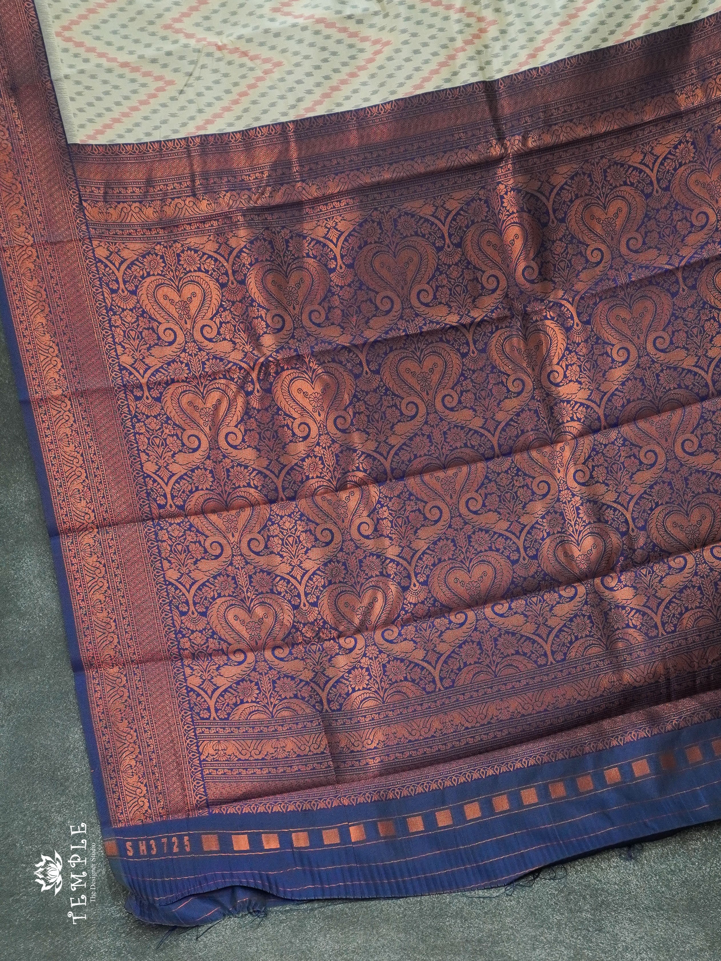 Aura Silk Saree | TTDS1160 | Sparkling Deals