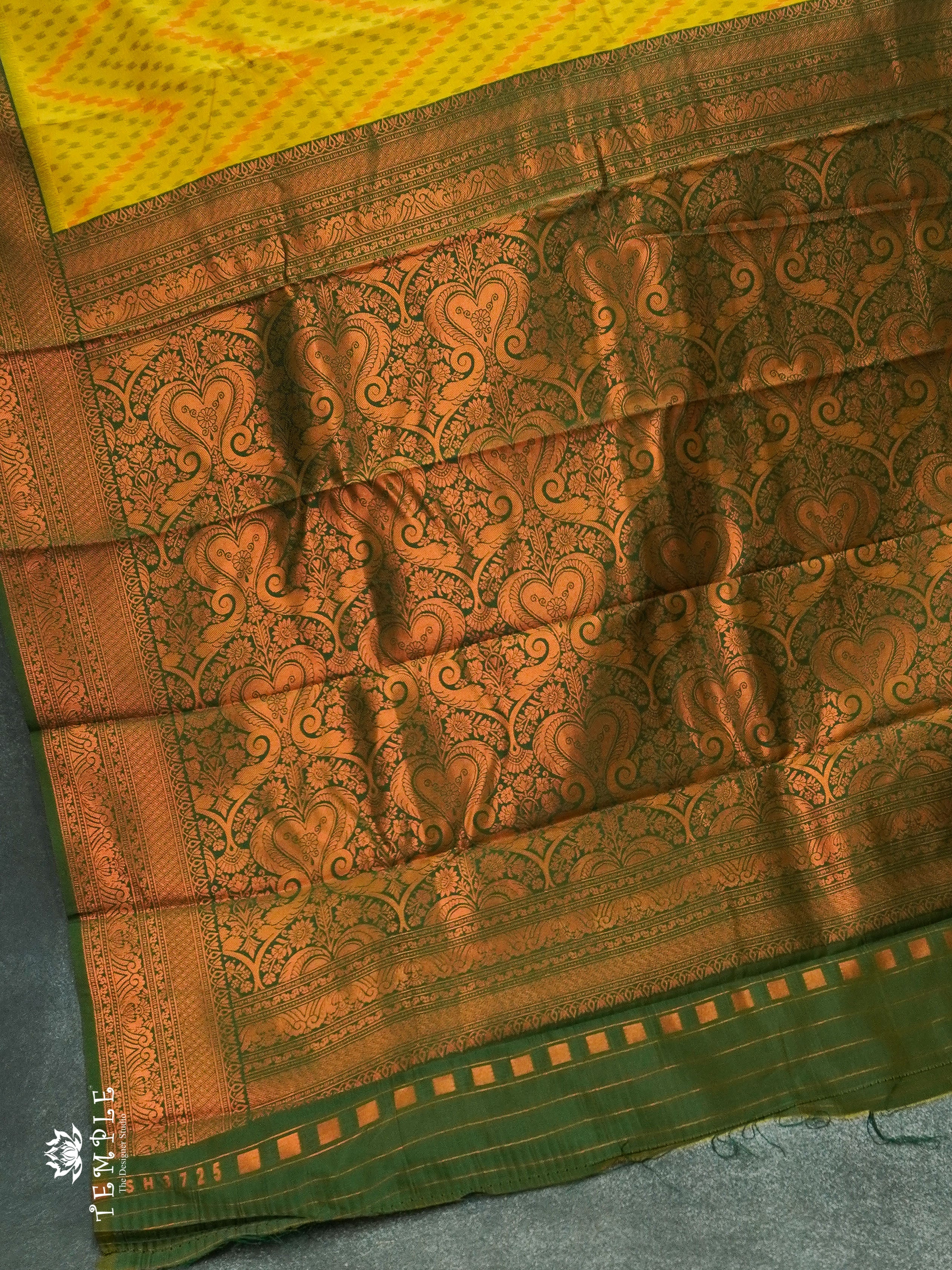 Aura Silk Saree | TTDS1160 | Sparkling Deals