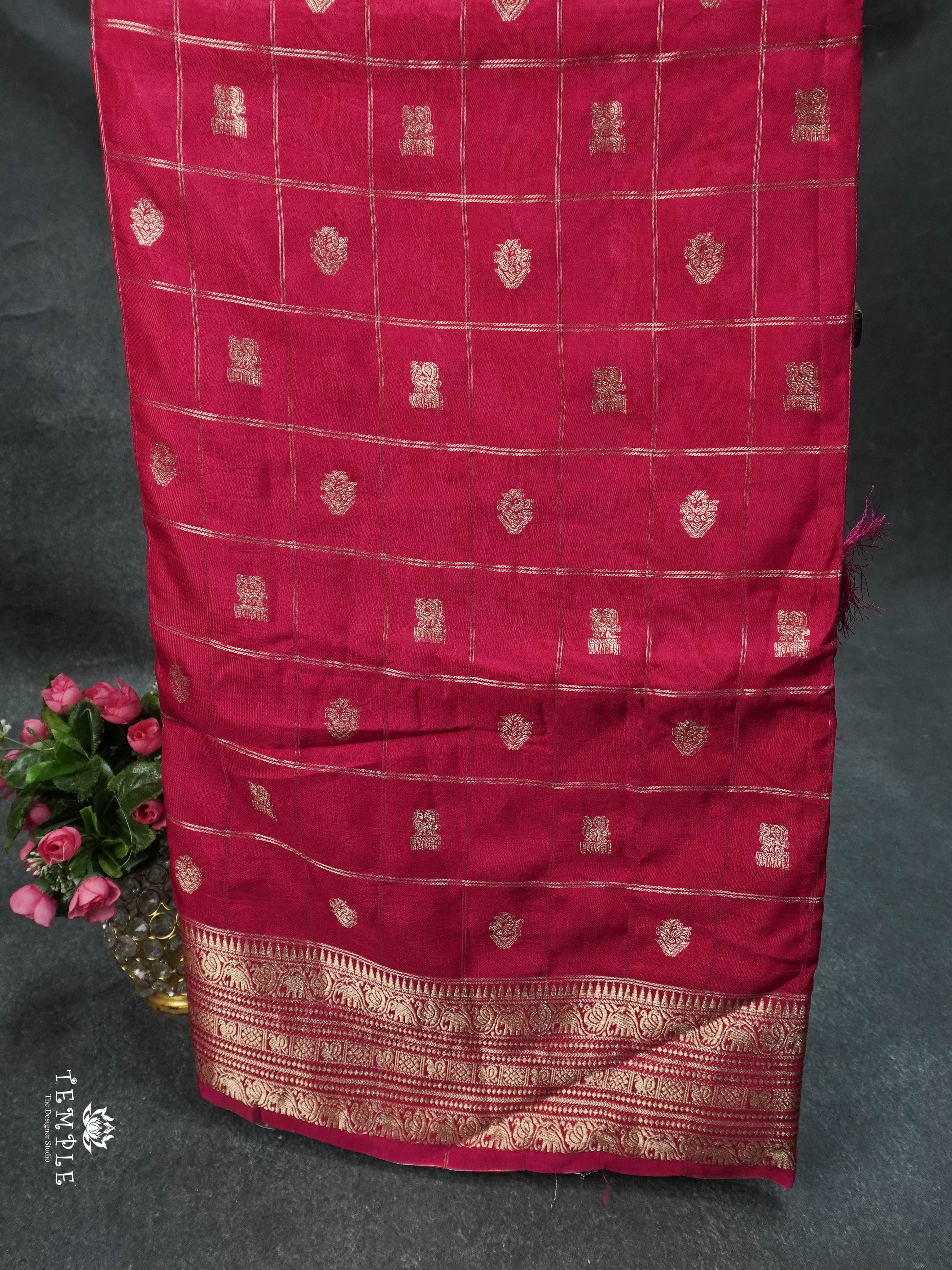 Checked Pattern Kadhi Silk Saree | TTDS1615 | Pongal Fest