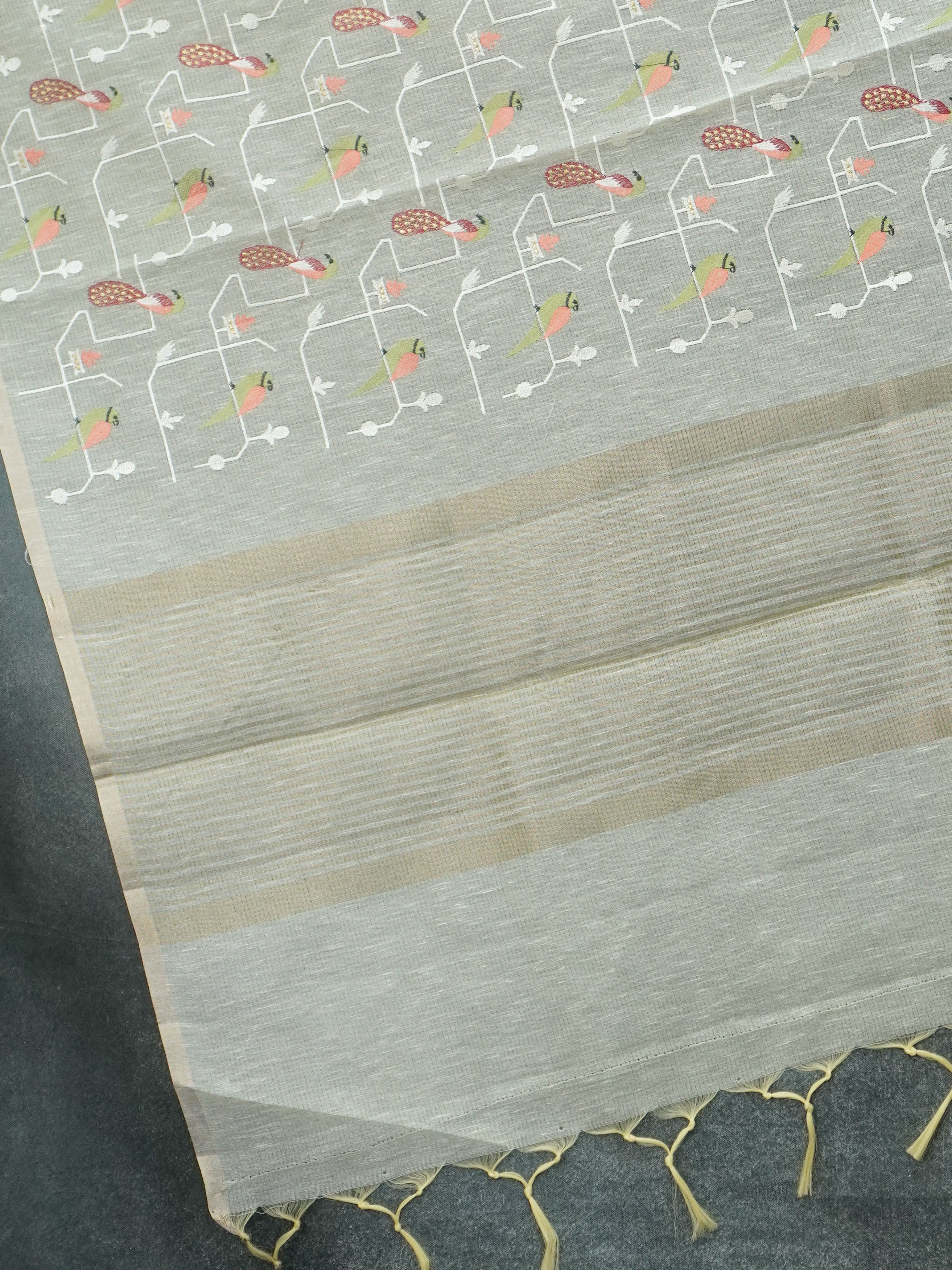 Slub Cotton Saree With Embroidery Pattern | TTDS3497.