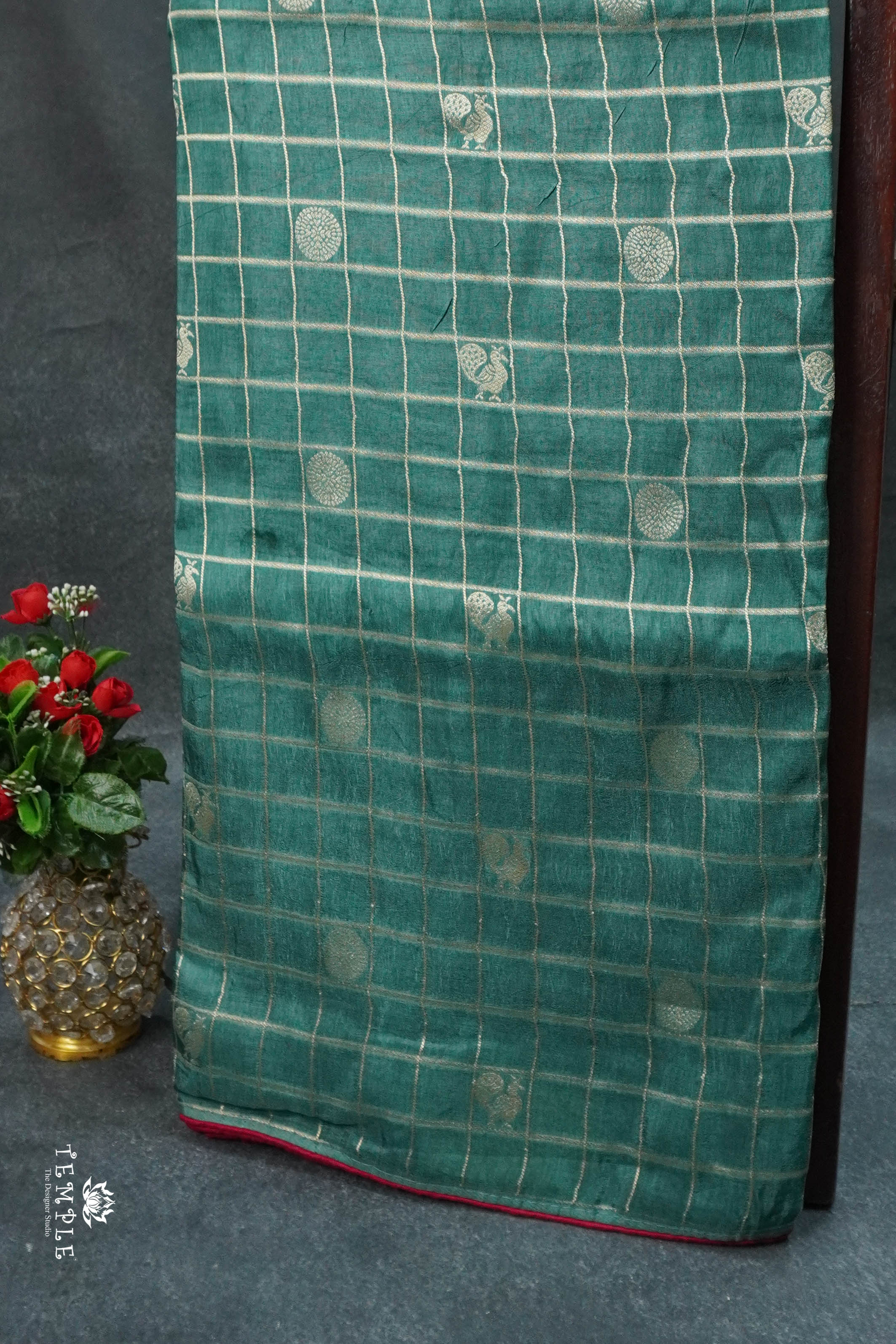 Checked Pattern Kadhi Silk Saree | TTDS1667