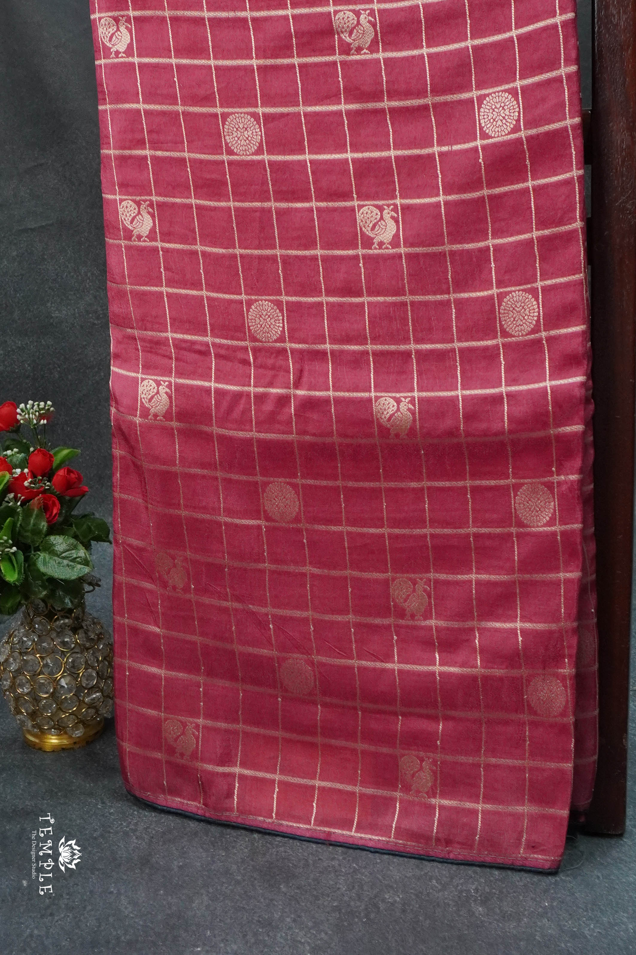 Checked Pattern Kadhi Silk Saree | TTDS1667