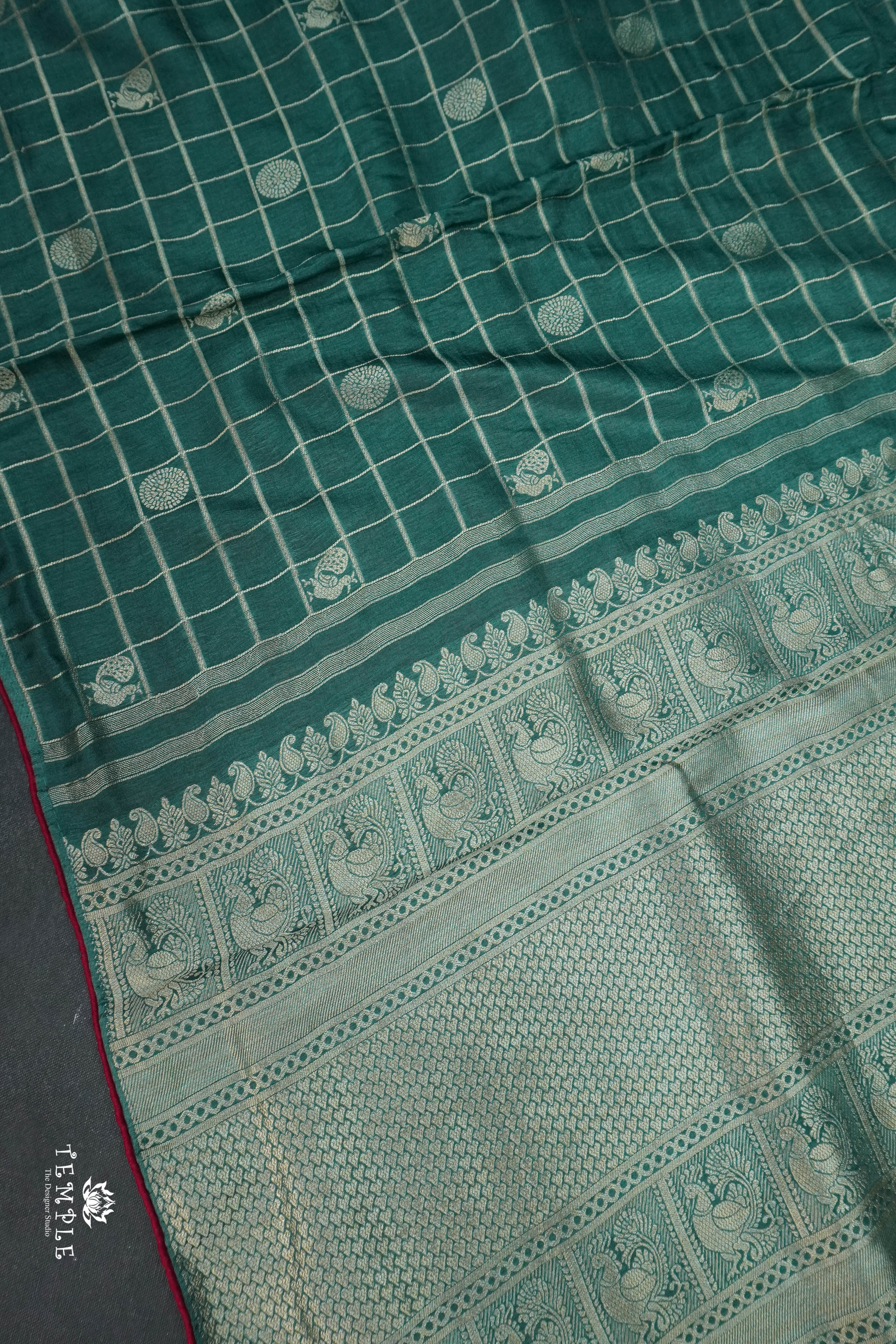 Checked Pattern Kadhi Silk Saree | TTDS1667