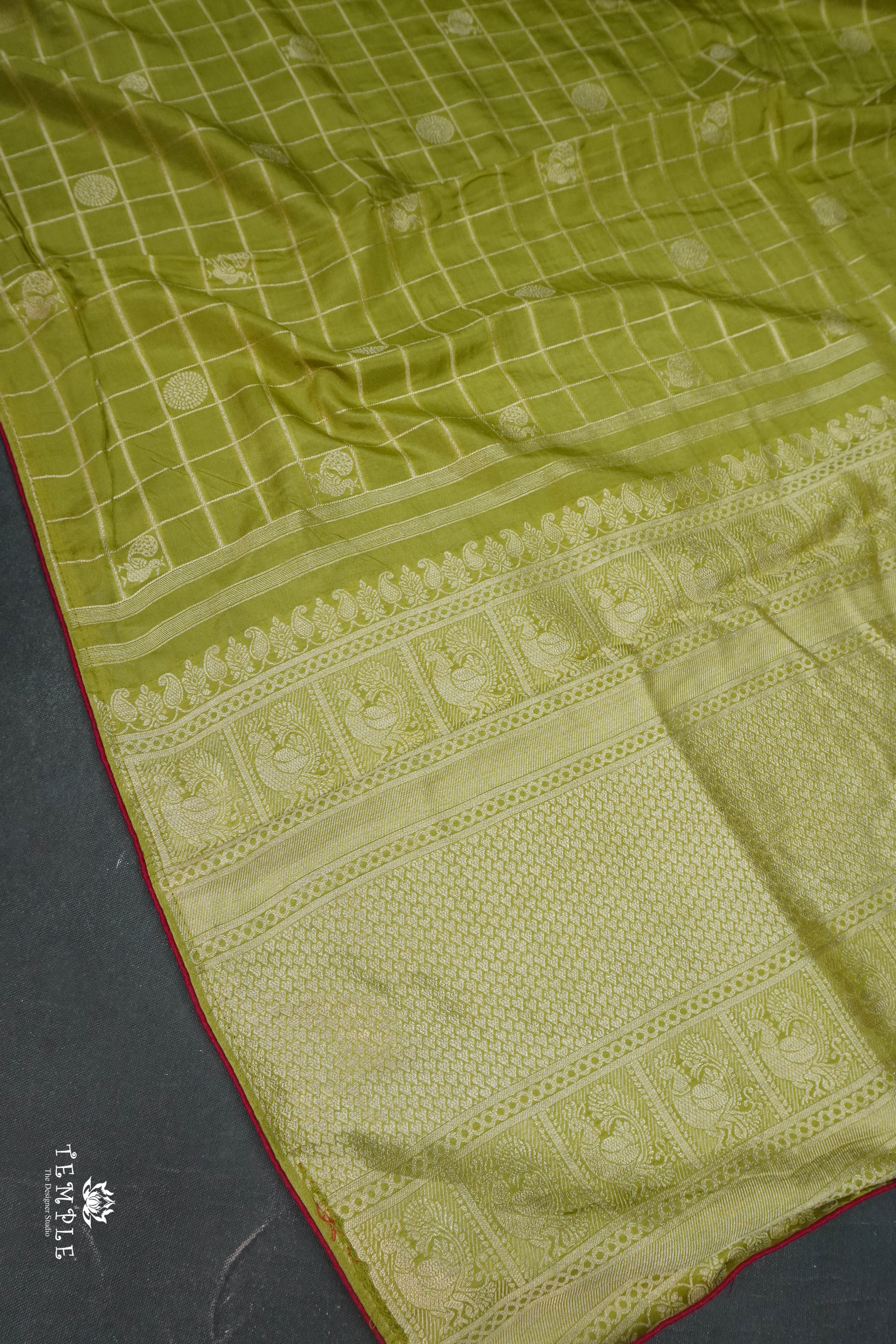 Checked Pattern Kadhi Silk Saree | TTDS1667